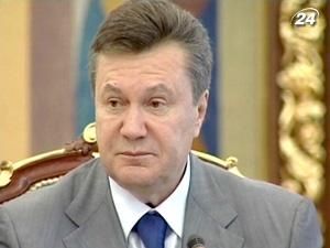 Віктор Янукович: через Інтернет можна що завгодно придбати! Віктор Янукович: через Інтернет можна що завгодно придбати!