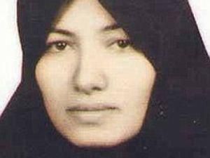 В Ірані жінку заб'ють до смерті камінням за позашлюбний секс В Ірані жінку заб'ють до смерті камінням за позашлюбний секс