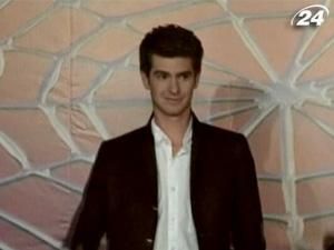 Роль "Людини-павука" в 4 серії екшну виконає Ендрю Графілд Роль "Людини-павука" в 4 серії екшну виконає Ендрю Графілд