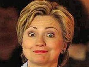 Клінтон проситиме у Януковича звільнити керівників силових структур Клінтон проситиме у Януковича звільнити керівників силових структур