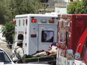 Наркодилери і торгівці людьми вчинили перестрілку у Мексиці, загинула 21 людина Наркодилери і торгівці людьми вчинили перестрілку у Мексиці, загинула 21 людина