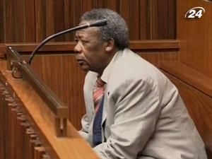 Екс-главу Інтерполу Джекі Селебі визнали винним у корупції Екс-главу Інтерполу Джекі Селебі визнали винним у корупції