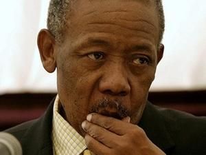 Екс-Президента Інтерполу ПАР визнали винним у корупції Екс-Президента Інтерполу ПАР визнали винним у корупції