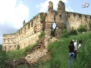 Негода руйнує пам’ятки архітектури Негода руйнує пам’ятки архітектури