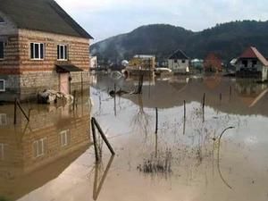 У Криму підтопленими залишились 50 будинків У Криму підтопленими залишились 50 будинків
