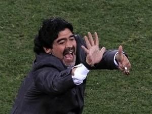 Марадону залишать до 2015 року Марадону залишать до 2015 року