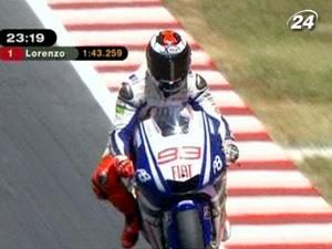 Хорхе Лоренсо завоював третій поспіль поул-позишн Хорхе Лоренсо завоював третій поспіль поул-позишн