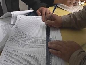 Парламент призначив місцеві вибори на 31 жовтня 2010 року Парламент призначив місцеві вибори на 31 жовтня 2010 року