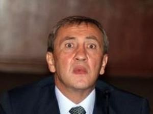 ЗМІ: Черновецький поки у Києві, але скоро поїде до Швейцарії ЗМІ: Черновецький поки у Києві, але скоро поїде до Швейцарії