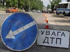 В Одесі Land Rover на пішоходному переході збив матір з донькою В Одесі Land Rover на пішоходному переході збив матір з донькою