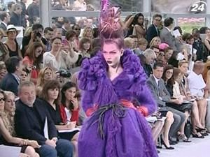 Джон Гальяно повертається до образу "жінки-квітки" Джон Гальяно повертається до образу "жінки-квітки"