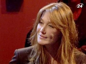 Вуді Аллен та Карла Бруні провели свій перший спільний робочий день Вуді Аллен та Карла Бруні провели свій перший спільний робочий день