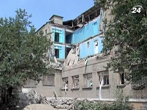 У місті Кіровське, що на Донеччині, завалилась будівля гірничого ліцею У місті Кіровське, що на Донеччині, завалилась будівля гірничого ліцею