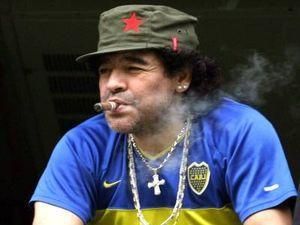 У Буенос-Айресі поставлять пам'ятник Марадоні У Буенос-Айресі поставлять пам'ятник Марадоні