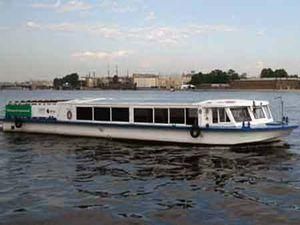 У Ялті теплохід врізався в причал У Ялті теплохід врізався в причал