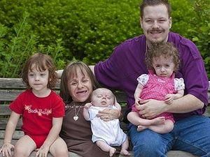 У США найменша мама в світі народила третю дитину У США найменша мама в світі народила третю дитину