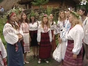 В Києві за усіма традиціями відсвяткували Івана Купала В Києві за усіма традиціями відсвяткували Івана Купала