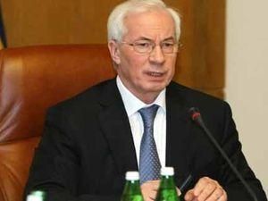 Азаров будує економічну політику з урахуванням хвиль кризи Азаров будує економічну політику з урахуванням хвиль кризи