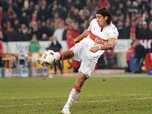 "Челсі" хоче придбати Хедіру "Челсі" хоче придбати Хедіру