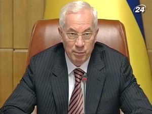 Азаров: не ховаємо голови в пісок як страуси Азаров: не ховаємо голови в пісок як страуси