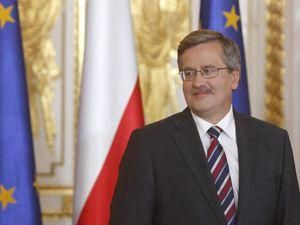 Тимошенко привітала Коморовського з перемогою Тимошенко привітала Коморовського з перемогою