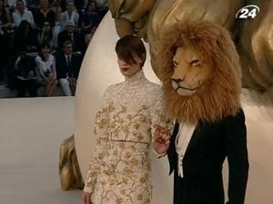 Карл Лагерфельд представив колекцію "haute couture" дому Chanel Карл Лагерфельд представив колекцію "haute couture" дому Chanel