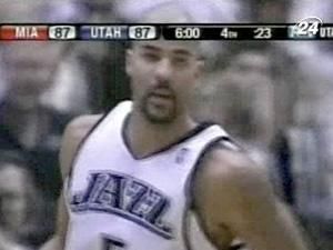 Карлос Бузер став гравцем "Чикаго Булз" Карлос Бузер став гравцем "Чикаго Булз"