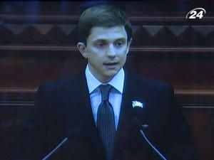 Олесь Довгий відхрещується від причетності до земельних оборудок Олесь Довгий відхрещується від причетності до земельних оборудок