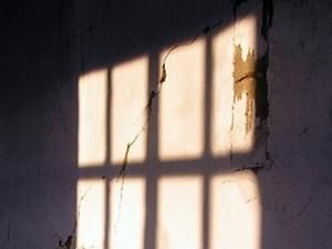 Американець взяв матір у заручники за відмову прасувати його одяг Американець взяв матір у заручники за відмову прасувати його одяг