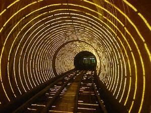 Рух потягів під Ла-Маншем відновили Рух потягів під Ла-Маншем відновили