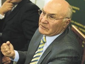 Янукович розрахувався зі Стельмахом продовженням повноважень Янукович розрахувався зі Стельмахом продовженням повноважень