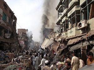 У Пакистані кількість жертв подвійного теракту зросла до 102 осіб У Пакистані кількість жертв подвійного теракту зросла до 102 осіб