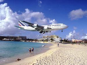 У Бразилії через загрозу теракту посадили пасажирський лайнер У Бразилії через загрозу теракту посадили пасажирський лайнер