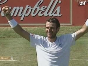 Марді Фіш здобуває перемогу в американському Ньюпорті Марді Фіш здобуває перемогу в американському Ньюпорті