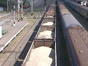 Україна за 5 місяців скоротила негативне сальдо торгівлі на 8,3% Україна за 5 місяців скоротила негативне сальдо торгівлі на 8,3%