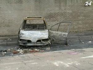 В Ірландії у заворушеннях постраждало близько 30 поліцейських В Ірландії у заворушеннях постраждало близько 30 поліцейських