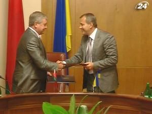 Уряди України та Білорусі домовились про транзит нафти Уряди України та Білорусі домовились про транзит нафти