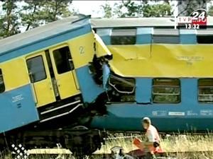 Зросла кількість постраждалих у результаті лобового зіткнення потягів у Польщі Зросла кількість постраждалих у результаті лобового зіткнення потягів у Польщі