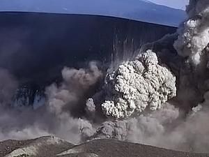 Активність вулкану Ейяфьядлаекюдль припинилась: вже не попіл, а пар Активність вулкану Ейяфьядлаекюдль припинилась: вже не попіл, а пар