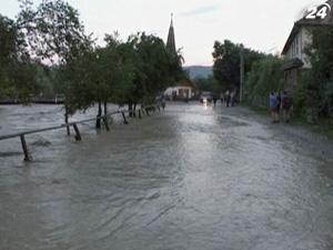 Румунія і далі потерпає від повеней Румунія і далі потерпає від повеней