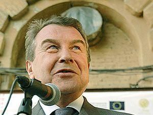 Янукович позбувся одного із радників Янукович позбувся одного із радників