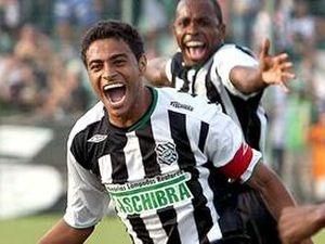 Клейтон отримуватиме в "Металісті" 1,2 млн. долларів в рік Клейтон отримуватиме в "Металісті" 1,2 млн. долларів в рік