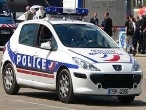 Чотирьох французьких підлітків заарештували за стрілянину в поліцейських Чотирьох французьких підлітків заарештували за стрілянину в поліцейських