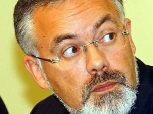 У Азарова вимагають відставки Табачника У Азарова вимагають відставки Табачника