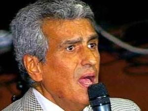 Тото Кутуньо звільнив себе від обручки на концерті в Ялті Тото Кутуньо звільнив себе від обручки на концерті в Ялті