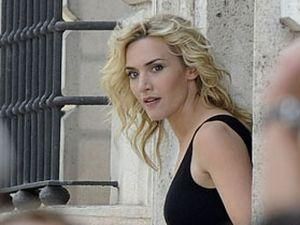 Кейт Уінслет запросили в "Солодке життя" (ФОТО) Кейт Уінслет запросили в "Солодке життя" (ФОТО)