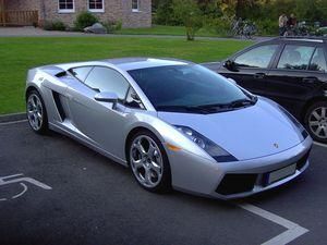 Донецькі віпи купують Lamborghini Gallardo Донецькі віпи купують Lamborghini Gallardo