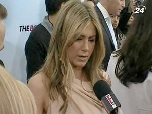 Маньяк-переслідувач змусив Аністон боятися за своє життя Маньяк-переслідувач змусив Аністон боятися за своє життя