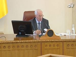 Азаров: половина будинків готова до зими Азаров: половина будинків готова до зими