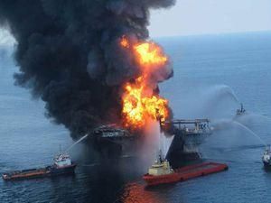 У справі про витік нафти у Мексиканській затоці назвали перших підозрюваних У справі про витік нафти у Мексиканській затоці назвали перших підозрюваних